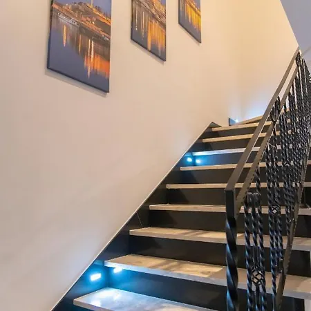 Aparthotel Maksimum 3*